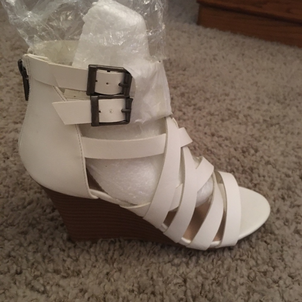 Just fab 7.5 wedge sandals